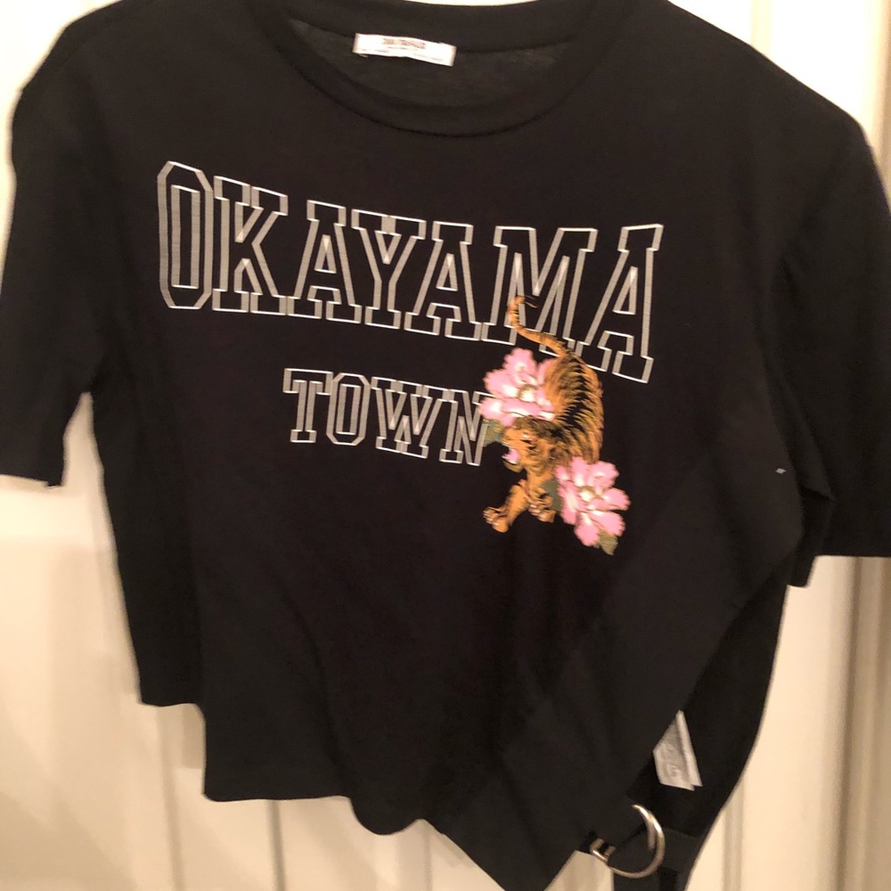 Black Cropped shirt